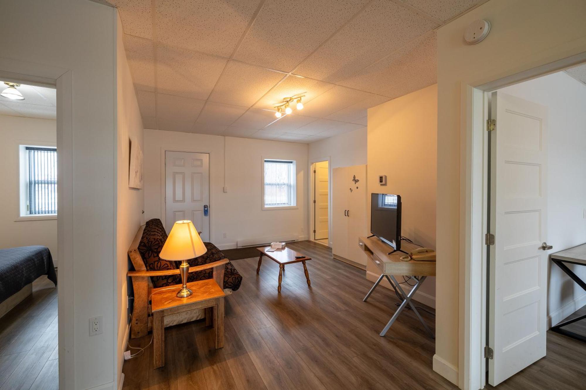 Et Chez Charley Motel
