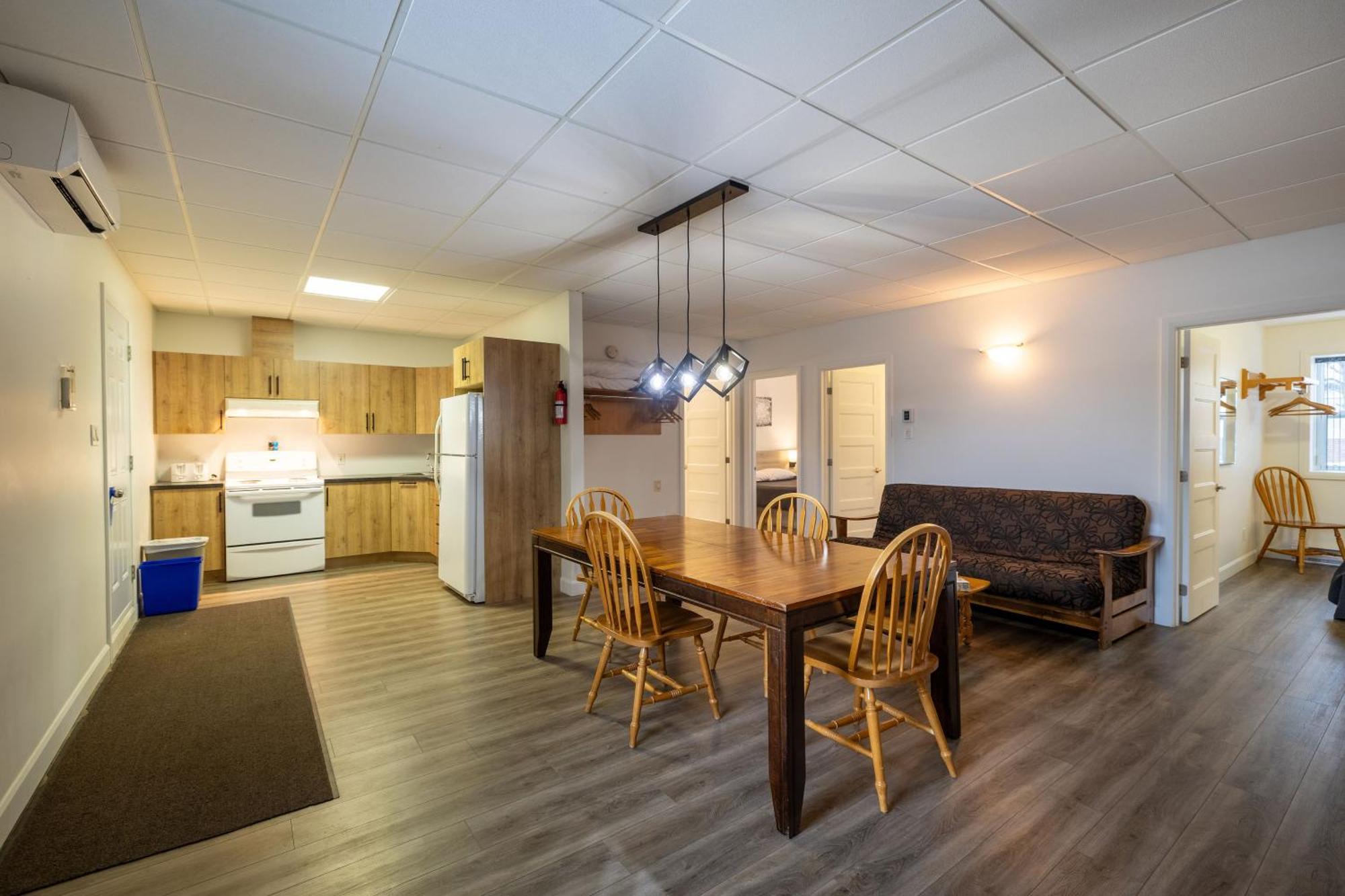 Motel Et Chez Charley 2*