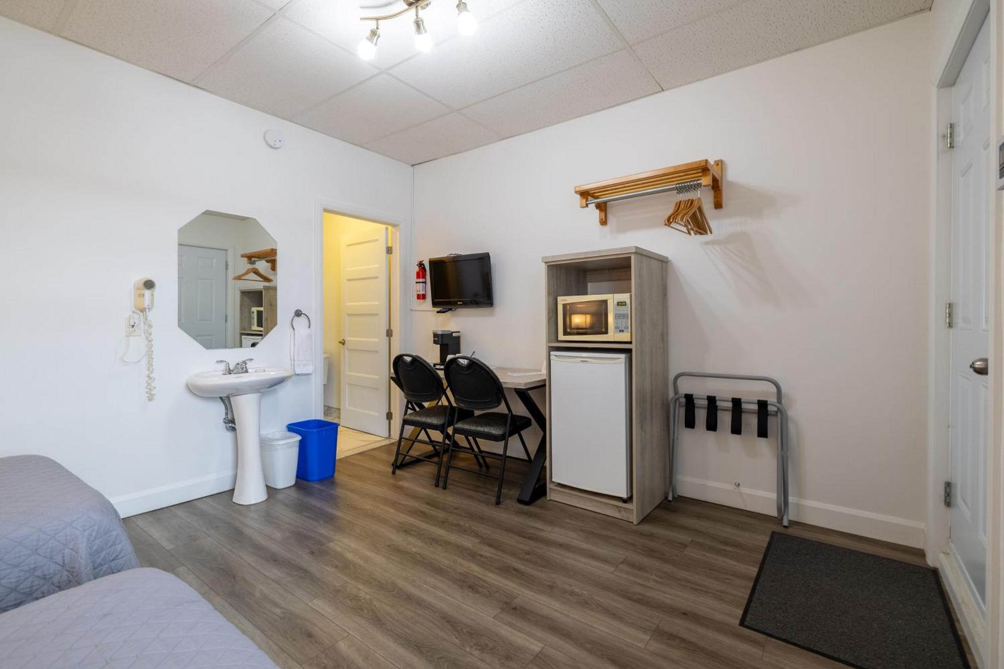 Et Chez Charley Motel 2*